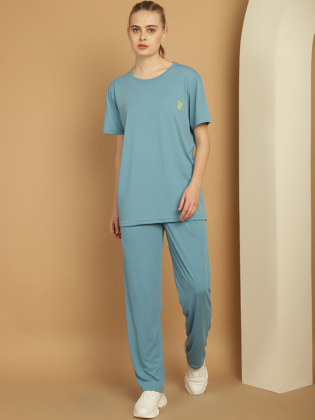 Vimal Jonney Blue Cotton Solid Co-ord Set Tracksuit For Women