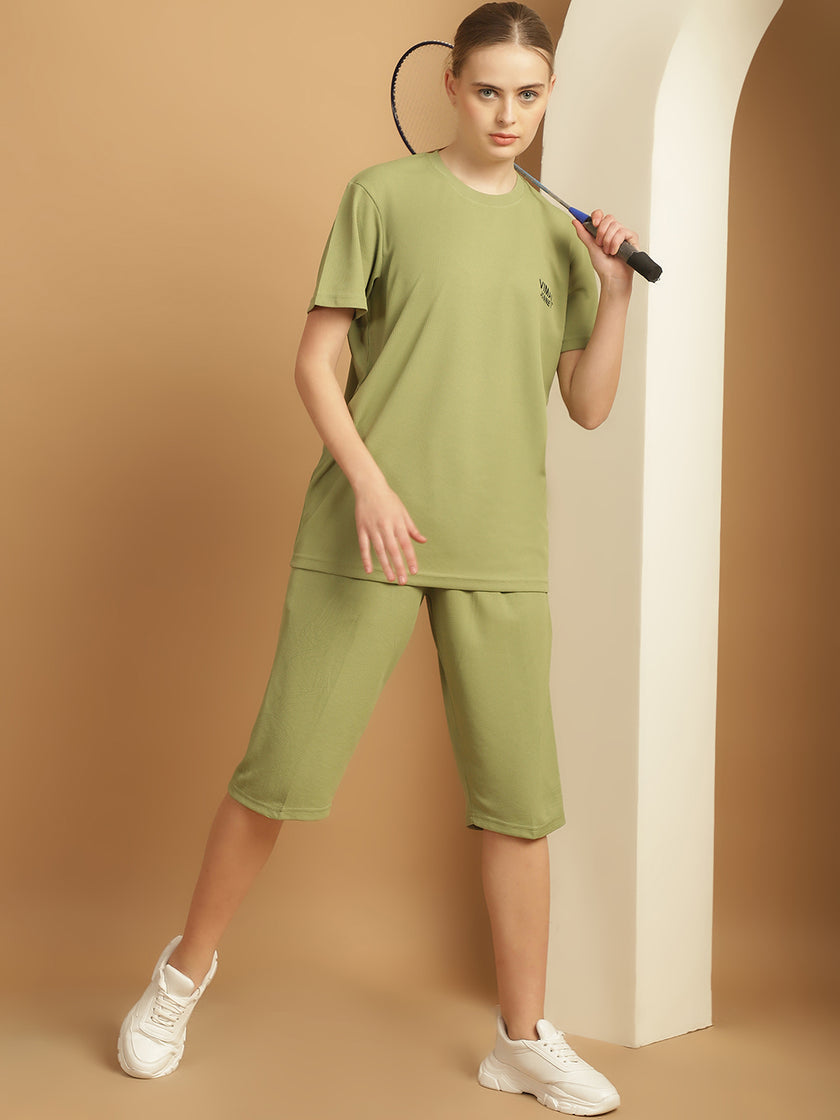 Vimal Jonney Solid Light Green Regular Fit Polyster Lycra Capri For Women