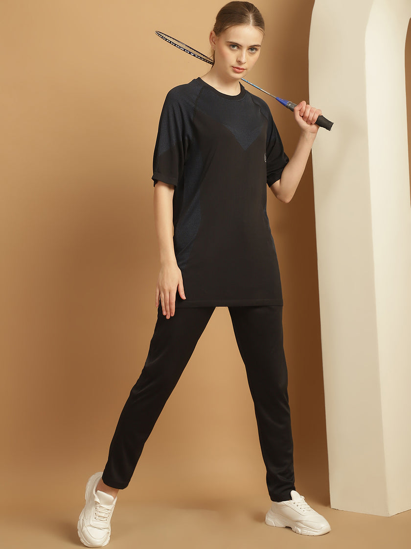 Vimal Jonney Solid Black Round Neck Polyester Lycra Half sleeves Tshirt For Women