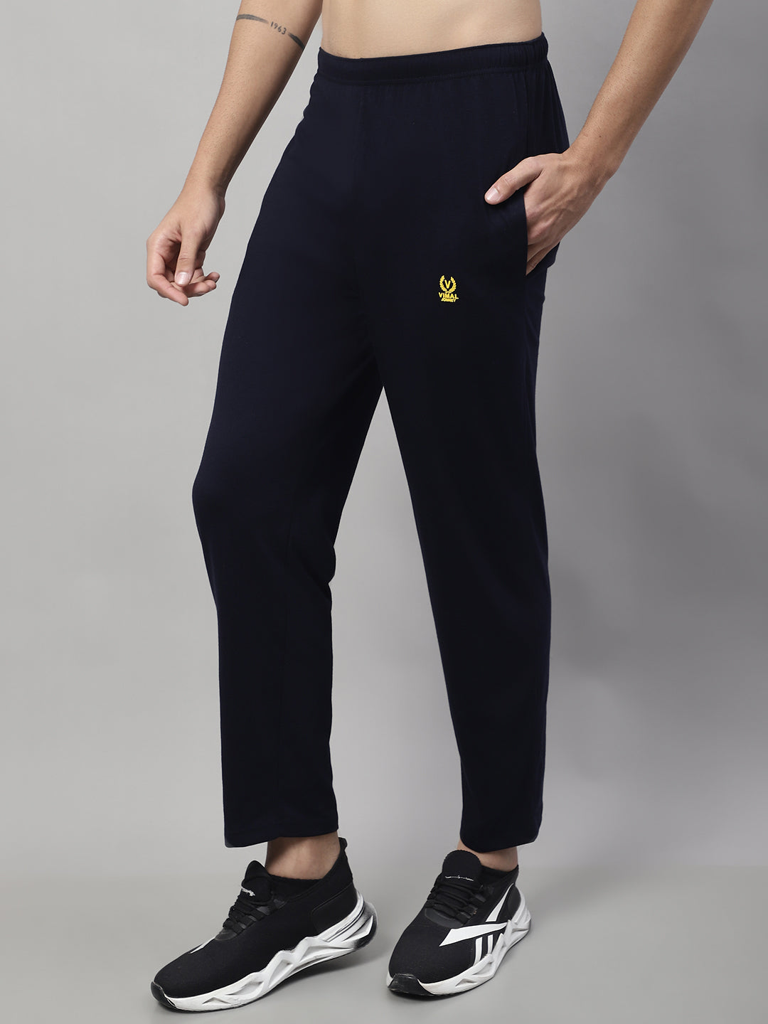 Buy online Blue Lycra Blend Full Length Track Pant from Sports Wear for Men  by Xatia for ₹319 at 47% off | 2024 Limeroad.com