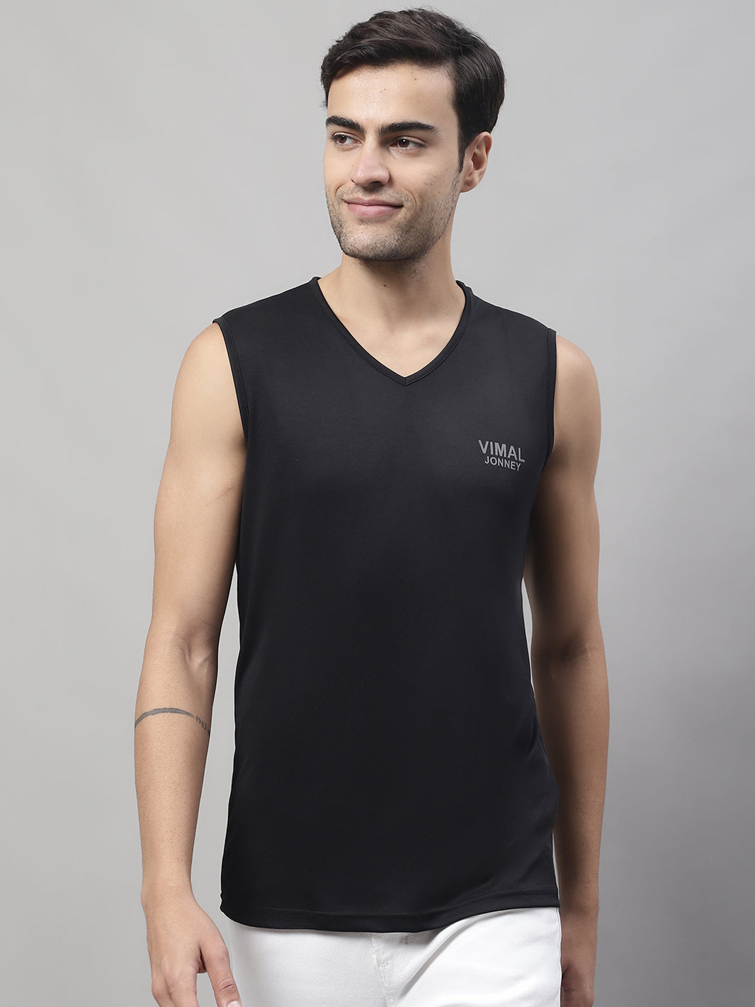 Vimal Jonney Regular Fit Dryfit Lycra Solid Black Gym Vest for Men