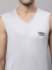 Vimal Jonney Light Grey Dryfit Lycra Solid Co-ord Set Tracksuit For Men(Zip On 1 Side Pocket)